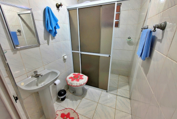 Sobrado à venda no Bairro do Conjunto Habitacional Turística na Rua Sérgio Britto,