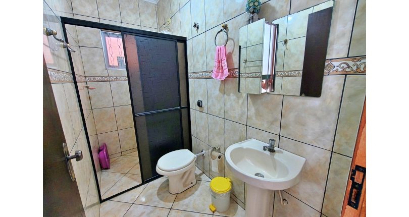 Sobrado à venda no Bairro do Conjunto Habitacional Turística na Rua Sérgio Britto,