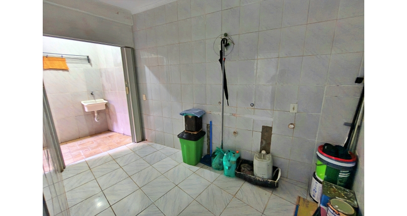 Sobrado à venda no Bairro do Conjunto Habitacional Turística na Rua Sérgio Britto,