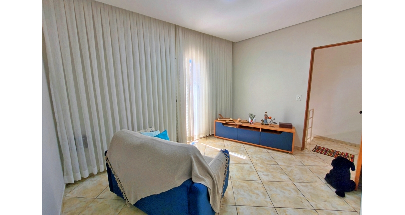 Sobrado à venda no Bairro do Conjunto Habitacional Turística na Rua Sérgio Britto,