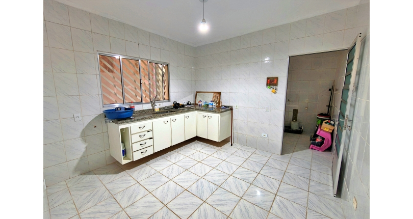 Sobrado à venda no Bairro do Conjunto Habitacional Turística na Rua Sérgio Britto,