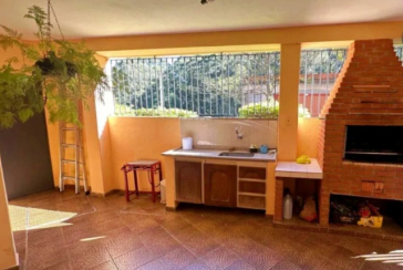Sobrado à venda no Bairro do Jardim Regina na Rua Antônio Raiol