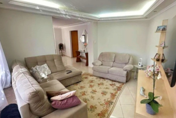 Sobrado à venda no Bairro do Jardim Regina na Rua Antônio Raiol