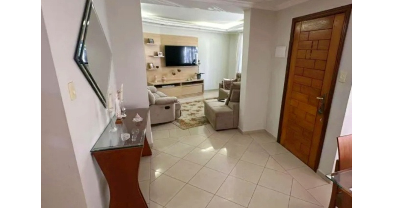 Sobrado à venda no Bairro do Jardim Regina na Rua Antônio Raiol