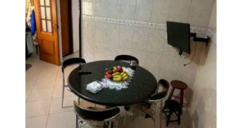 Sobrado à venda no Bairro do Jardim Regina na Rua Antônio Raiol