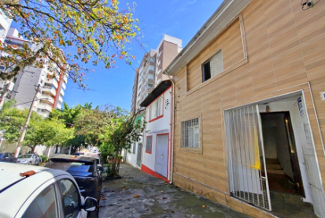 Sobrado à venda no Bairro da Vila Anglo Brasileira na Rua Professor Ciridião Buarque,