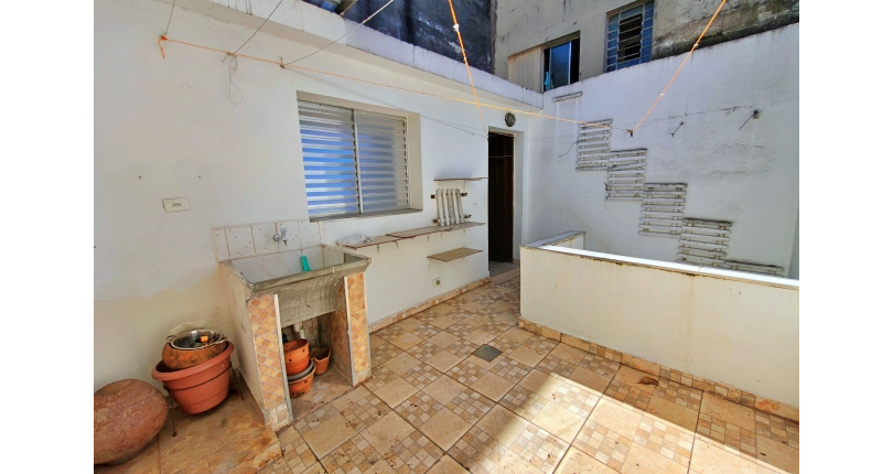 Sobrado à venda no Bairro da Vila Anglo Brasileira na Rua Professor Ciridião Buarque,
