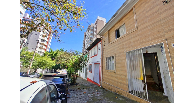 Sobrado à venda no Bairro da Vila Anglo Brasileira na Rua Professor Ciridião Buarque,