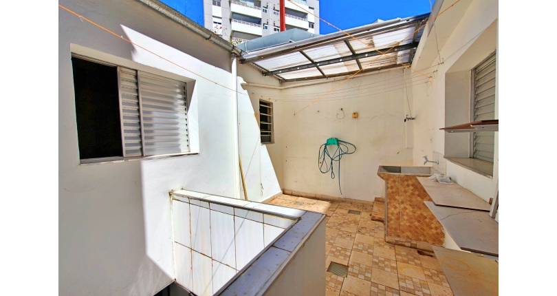 Sobrado à venda no Bairro da Vila Anglo Brasileira na Rua Professor Ciridião Buarque,