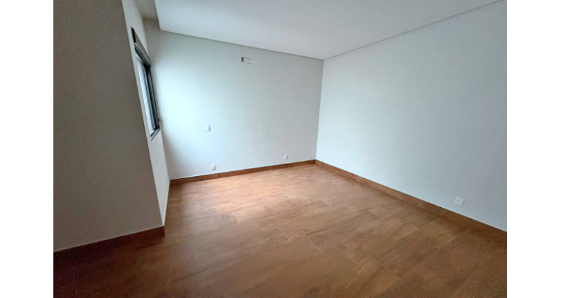 Sobrado novo à venda no Bairro do Parque São Domingos na Rua Eurípedes Torres 94