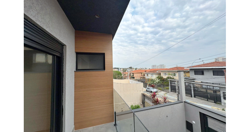 Sobrado novo à venda no Bairro do Parque São Domingos na Rua Eurípedes Torres 94