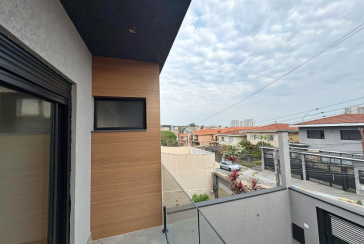 Sobrado novo à venda no Bairro do Parque São Domingos na Rua Eurípedes Torres 94