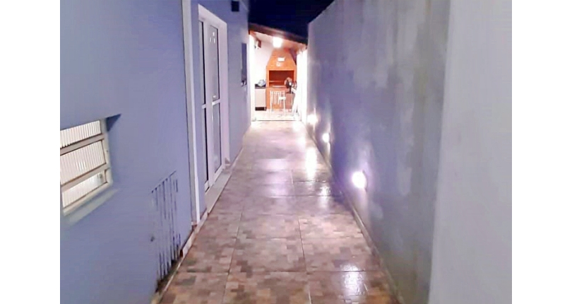 Sobrado à venda no Bairro do Jardim Pinheiros na Rua Alex Lizal,