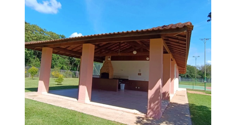 Terreno de Alto Padrão à venda em Cabreúva no Bairro do Jacaré na Avenida Adolpho João Traldi, no Condomínio Quintal do Pinhal,