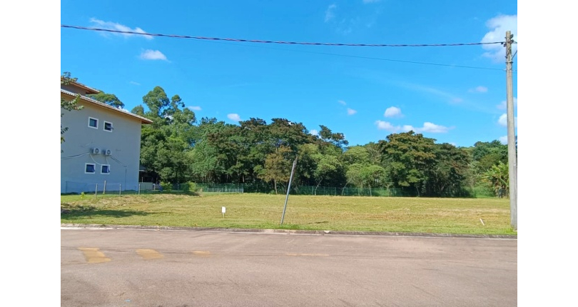 Terreno de Alto Padrão à venda em Cabreúva no Bairro do Jacaré na Avenida Adolpho João Traldi, no Condomínio Quintal do Pinhal,
