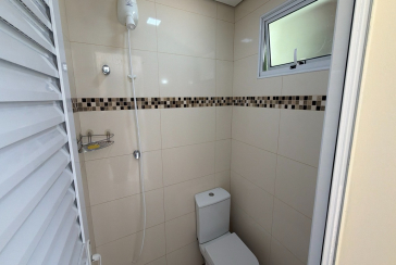 Sobrado à venda no Bairro do Jardim Regina na Rua Benedito Lacerda,