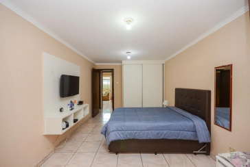 Casa Térrea à venda no Bairro do Parque São Domingos na Rua Homero Sales