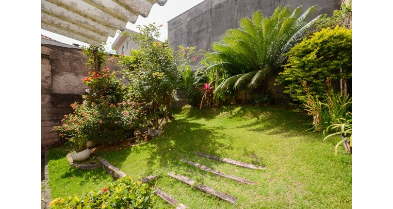Casa Térrea à venda no Bairro do Parque São Domingos na Rua Homero Sales