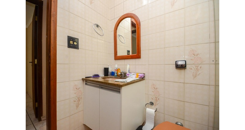Casa Térrea à venda no Bairro do Parque São Domingos na Rua Homero Sales