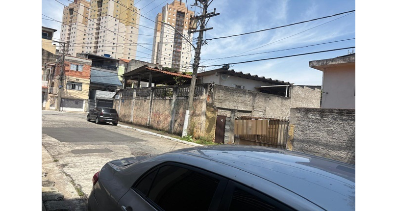 Terreno à venda Rua Mariana Camargo, Parque Maria Domitila - Imóveis à Venda