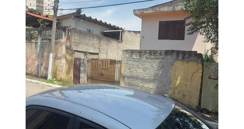 Terreno à venda Rua Mariana Camargo, Parque Maria Domitila - Imóveis à Venda