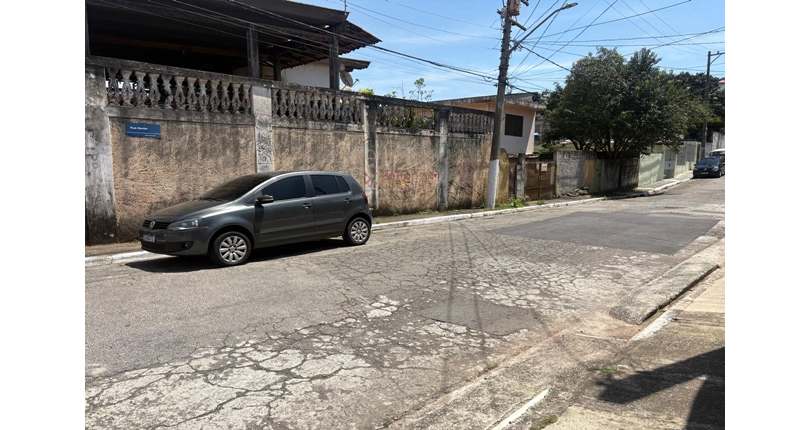 Terreno à venda Rua Mariana Camargo, Parque Maria Domitila - Imóveis à Venda