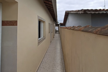 Casa à venda em Mongaguá no Bairro do Balneário Plataforma II, na Avenida Munhoz Miguel Bonilha