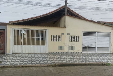 Casa à venda em Mongaguá no Bairro do Balneário Plataforma II, na Avenida Munhoz Miguel Bonilha
