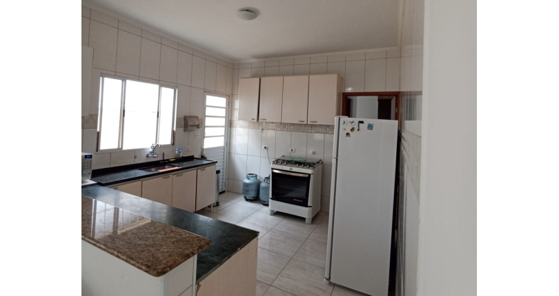 Casa à venda em Mongaguá no Bairro do Balneário Plataforma II, na Avenida Munhoz Miguel Bonilha