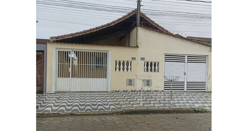 Casa à venda em Mongaguá no Bairro do Balneário Plataforma II, na Avenida Munhoz Miguel Bonilha