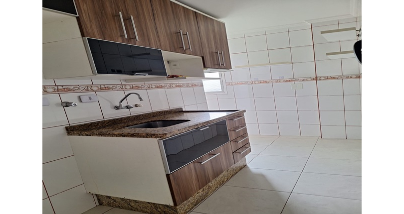 Apartamento à venda no Bairro do Jardim Regina na Avenida Agenor Couto de Magalhães 222
