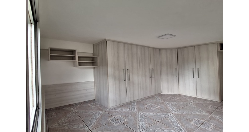 Apartamento à venda no Bairro do Jardim Regina na Avenida Agenor Couto de Magalhães 222