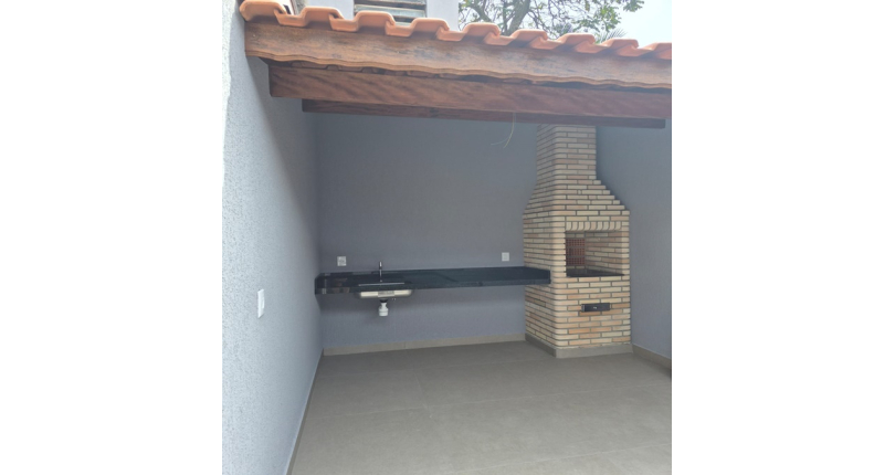 Sobrado novo à venda no Bairro da Vila Santa Edwiges na Rua Cipriano de Góis 54