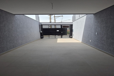 Sobrado novo à venda no Bairro da Vila Santa Edwiges na Rua Cipriano de Góis 56
