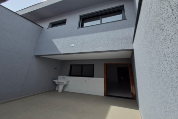 Sobrado novo à venda no Bairro da Vila Santa Edwiges na Rua Cipriano de Góis 58
