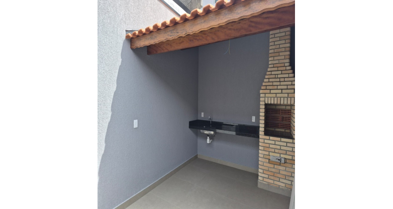 Sobrado novo à venda no Bairro da Vila Santa Edwiges na Rua Cipriano de Góis 58