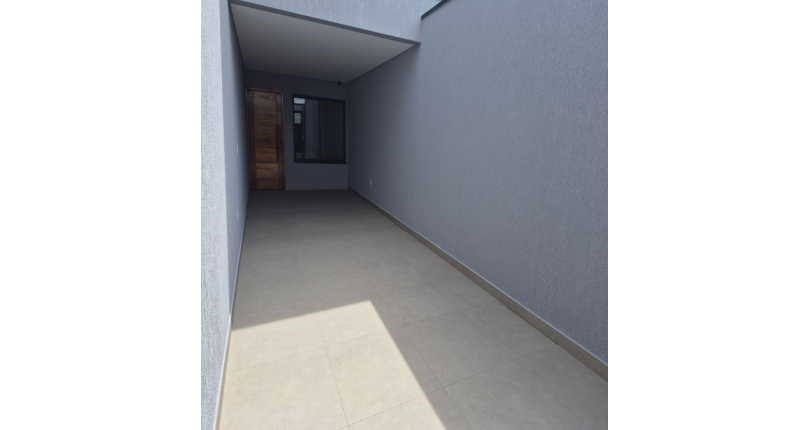 Sobrado novo à venda no Bairro da Vila Santa Edwiges na Rua Cipriano de Góis 58