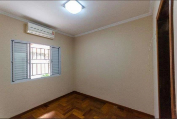 Sobrado à venda no Bairro da Vila Palmeiras na Rua José Benedito Mari