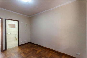 Sobrado à venda no Bairro da Vila Palmeiras na Rua José Benedito Mari