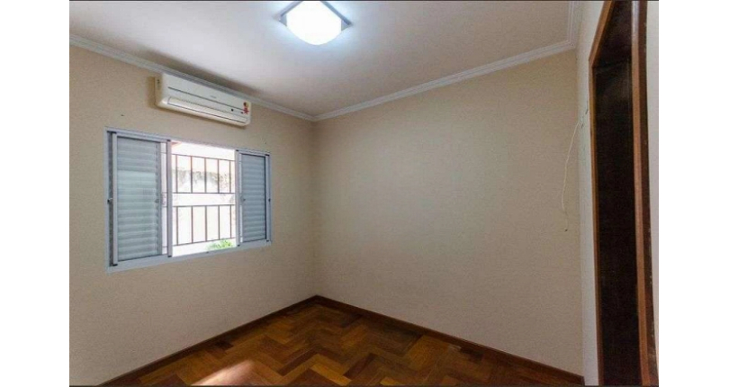 Sobrado à venda no Bairro da Vila Palmeiras na Rua José Benedito Mari