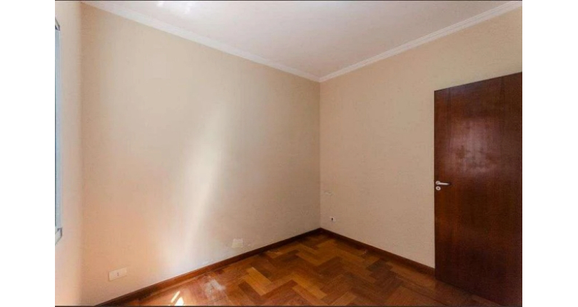 Sobrado à venda no Bairro da Vila Palmeiras na Rua José Benedito Mari