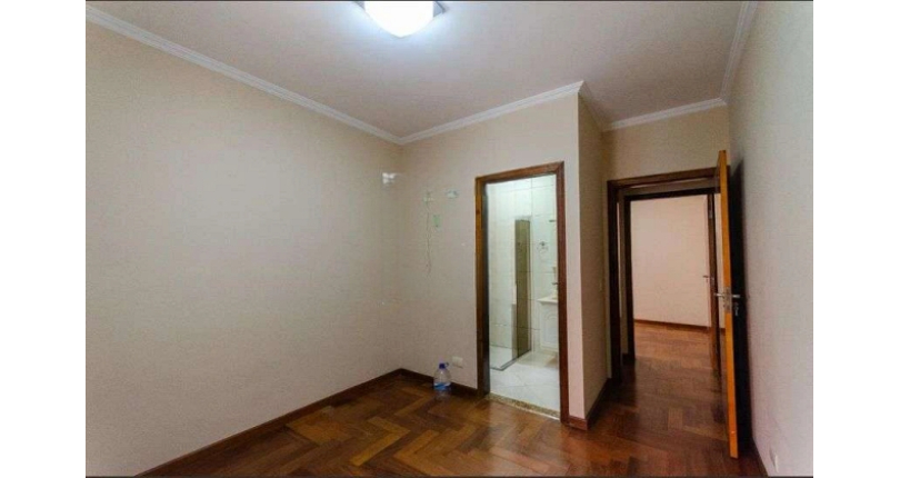 Sobrado à venda no Bairro da Vila Palmeiras na Rua José Benedito Mari