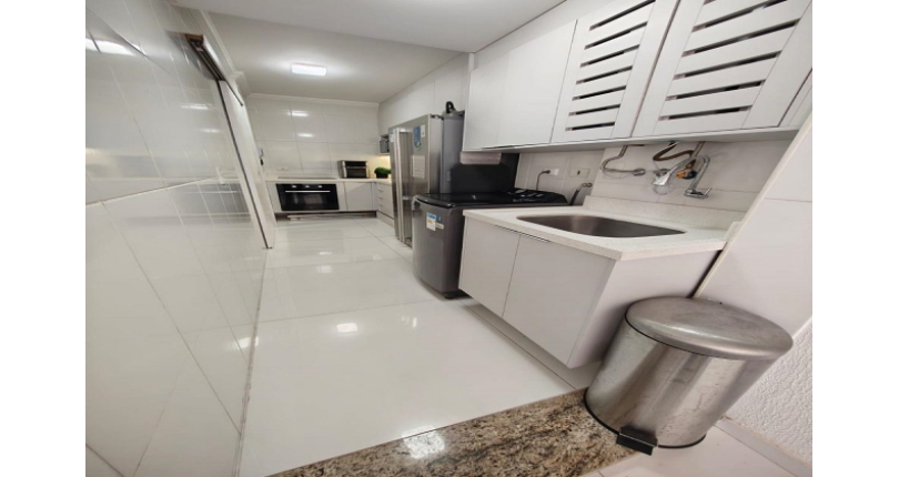 Lindo Apartamento à venda no Bairro Parque São Domingos, localizado na Rua Giovani Recordati, nº 153