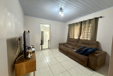 Casa à venda no Bairro do Jardim Regina na Rua Júlio Porto Carrero