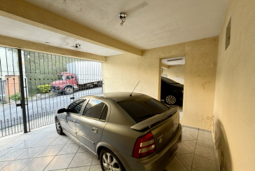 Casa à venda no Bairro do Jardim Regina na Rua Júlio Porto Carrero