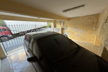 Casa à venda no Bairro do Jardim Regina na Rua Júlio Porto Carrero