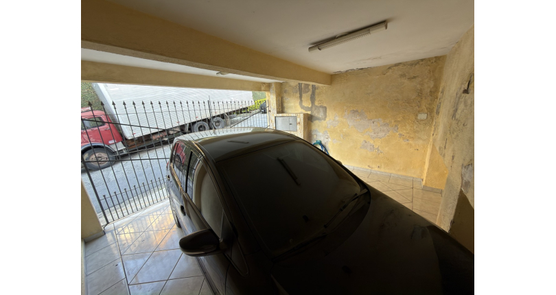 Casa à venda no Bairro do Jardim Regina na Rua Júlio Porto Carrero