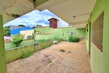 Casa Térrea Ampla à venda no Bairro do Jardim Maristela na Rua Coronel Augusto Machado