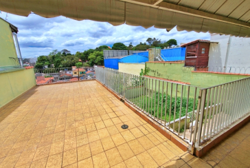 Casa Térrea Ampla à venda no Bairro do Jardim Maristela na Rua Coronel Augusto Machado