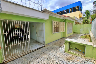 Casa Térrea Ampla à venda no Bairro do Jardim Maristela na Rua Coronel Augusto Machado